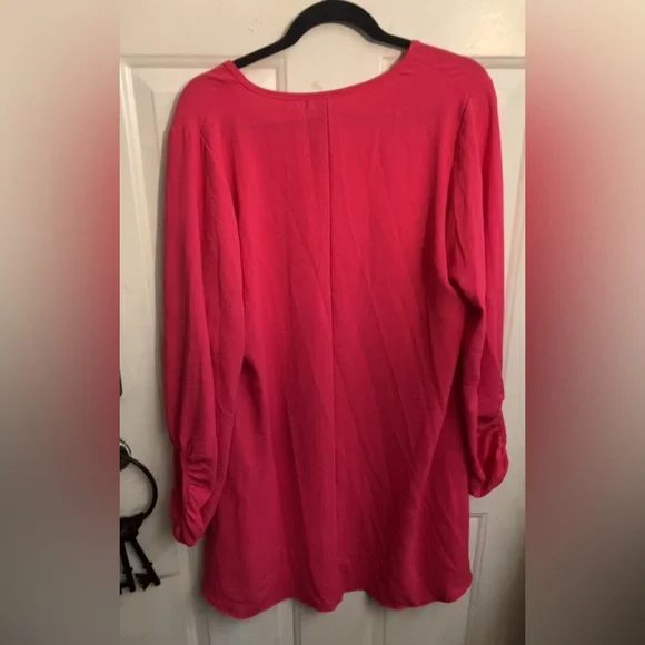 Nice pink blouse - Picture 4 of 5